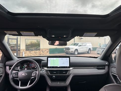 Used 2025 Ford Explorer Platinum w/ LUX Leather Package AWD/4WD image 27