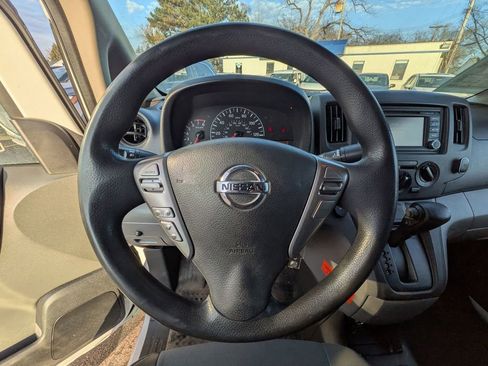 Used 2019 Nissan NV200 SV w/ Navigation Package image 17