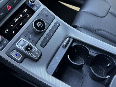 Used 2025 Hyundai Palisade Calligraphy FWD image 9