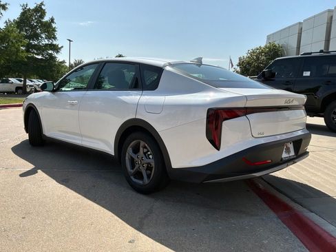 Used 2025 Kia K4 FWD image 8
