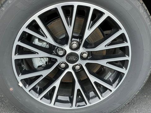 New 2024 Ford Escape SE FWD image 5