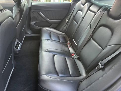 Used 2023 Tesla Model 3 Standard Range image 29