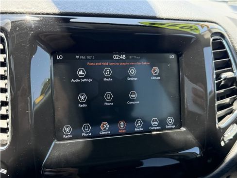 Used 2019 Jeep Compass Latitude FWD image 46