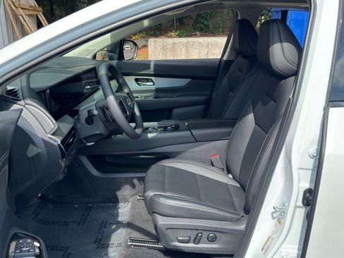 Used 2025 Nissan Murano SL AWD/4WD image 16