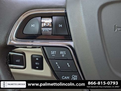Used 2020 Lincoln Navigator L Reserve w/ Luxury Package AWD/4WD image 28