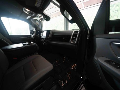 Used 2023 RAM 1500 Big Horn AWD/4WD image 24