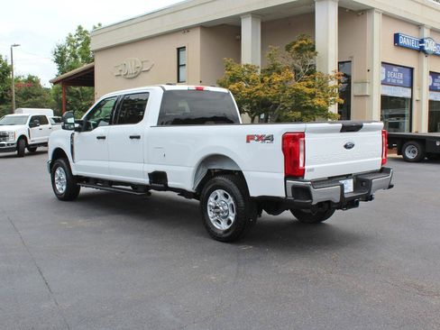 Used 2025 Ford F350 XLT AWD/4WD image 12
