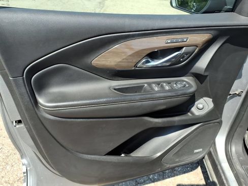 Used 2023 GMC Terrain Denali w/ LPO, Floor Liner Package AWD/4WD image 11