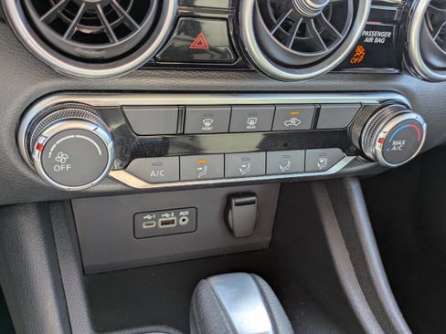 Used 2023 Nissan Sentra SV image 16