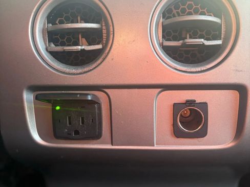 Used 2011 Ford F150 Raptor w/ Raptor Luxury Pkg image 28