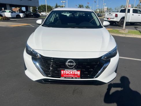 Used 2025 Nissan Sentra S FWD image 10