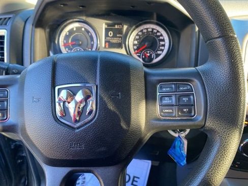 Used 2019 RAM 1500 Classic SLT image 35