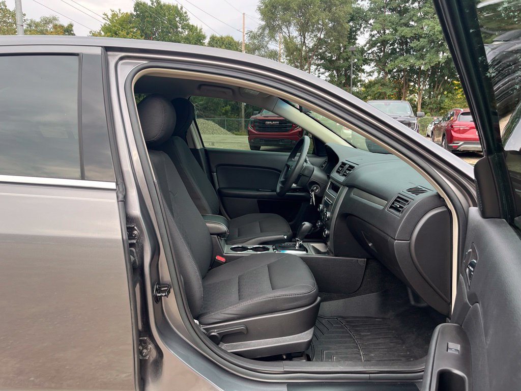 Used 2012 Ford Fusion SE FWD image 32