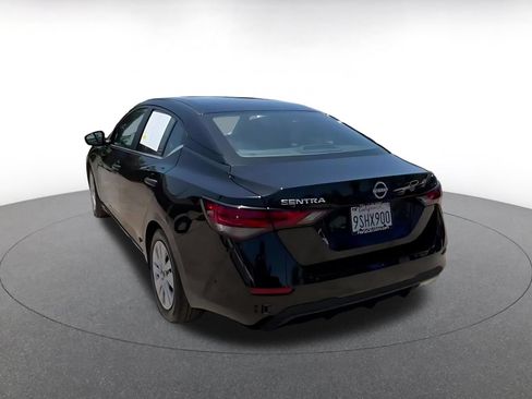 Used 2025 Nissan Sentra S FWD image 10