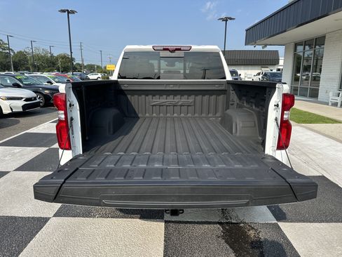 Used 2024 Chevrolet Silverado 1500 ZR2 w/ Technology Package AWD/4WD image 5
