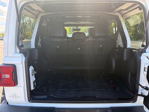 Used 2020 Jeep Wrangler Unlimited Rubicon AWD/4WD image 13