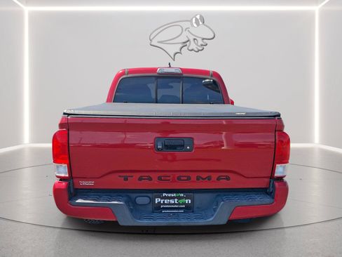 Used 2017 Toyota Tacoma SR5 w/ SR5 Appearance Package (SM) RWD image 4