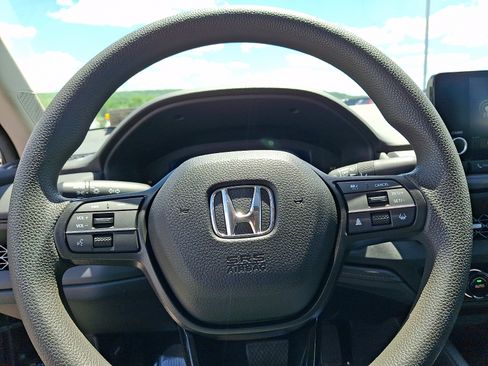 Certified 2023 Honda Accord EX image 19
