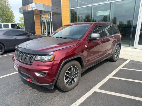 Certified 2021 Jeep Grand Cherokee Trailhawk AWD/4WD image 2