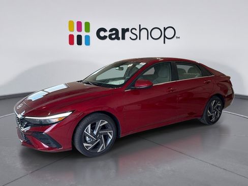 Used 2025 Hyundai Elantra SEL FWD image 1