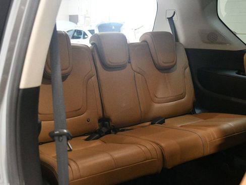 Used 2025 INFINITI QX80 Sensory image 36