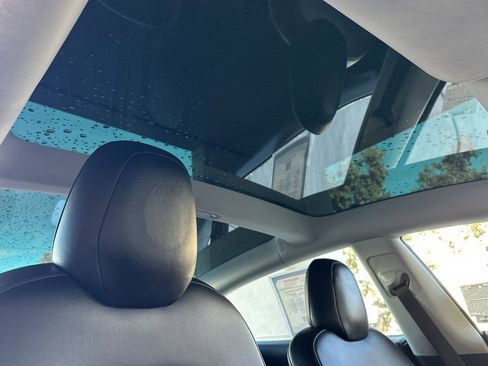 Used 2020 Tesla Model 3 Standard Range Plus image 16