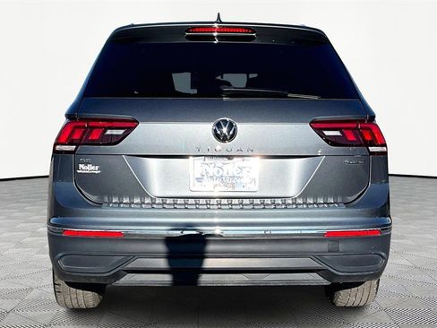Used 2022 Volkswagen Tiguan SE image 4