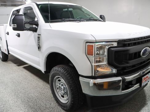 Used 2022 Ford F250 XL w/ Power Equipment Group AWD/4WD image 6