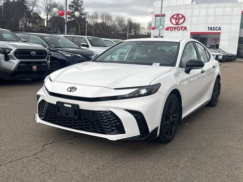 New 2026 Toyota Camry Hybrid w/ Convenience Package AWD/4WD image 3