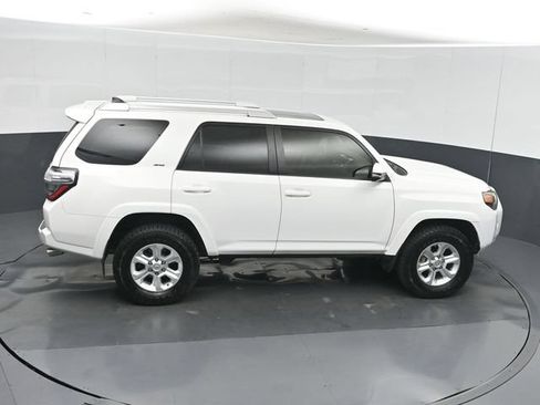 Used 2018 Toyota 4Runner SR5 Premium AWD/4WD image 38