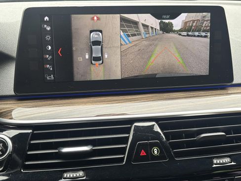 Used 2017 BMW 530i xDrive AWD/4WD image 13
