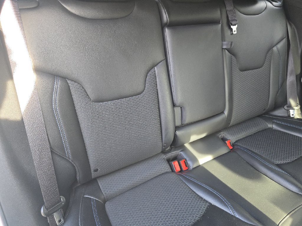 Used 2023 Jeep Compass Latitude w/ Convenience Group AWD/4WD image 18