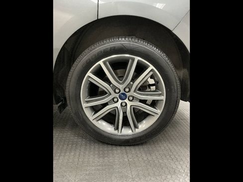 Used 2022 Ford Edge Titanium AWD/4WD image 36