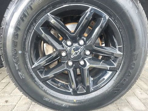 Used 2021 Chevrolet Silverado 1500 LT Trail Boss w/ Bed Protection Package image 9