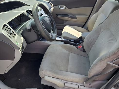 Used 2012 Honda Civic Hybrid Sedan image 11