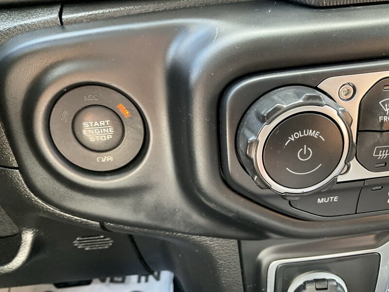 Used 2020 Jeep Wrangler Unlimited Sport S AWD/4WD image 36