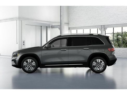 New 2026 Mercedes-Benz GLB 250 4MATIC image 34
