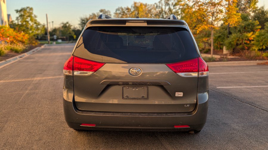 Used 2013 Toyota Sienna LE FWD image 4