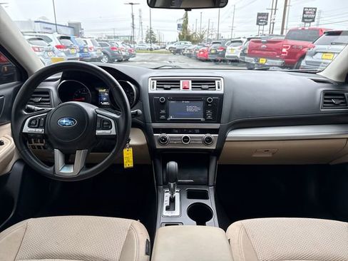Used 2017 Subaru Outback 2.5i image 11