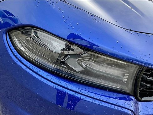 Used 2019 Dodge Charger SXT image 28