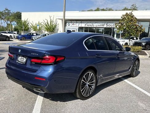 Used 2023 BMW 530e w/ Premium Package RWD image 3