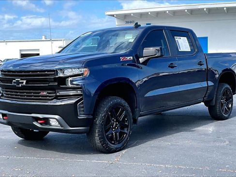 Certified 2021 Chevrolet Silverado 1500 LT Trail Boss w/ Convenience Package II image 2