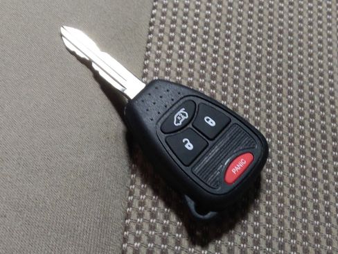 Used 2014 Jeep Patriot Latitude AWD/4WD image 32