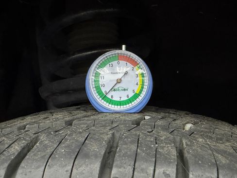 Used 2019 GMC Acadia SLT image 28