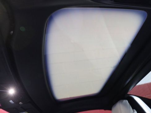 Used 2013 Mercedes-Benz SLK 250 image 28