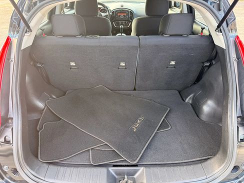 Used 2014 Nissan Juke S FWD image 28