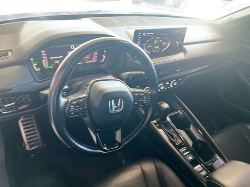 Used 2023 Honda Accord Sport image 11