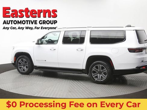 Used 2024 Jeep Wagoneer L Series II RWD image 66