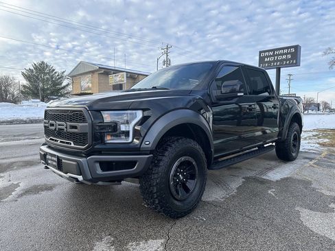 Used 2017 Ford F150 Raptor w/ Equipment Group 802A Luxury image 2