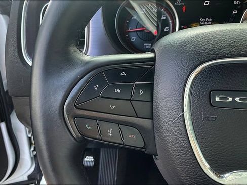 Used 2018 Dodge Charger SXT RWD image 11
